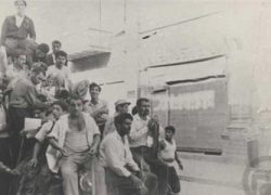 نمایشگاه اسنادی کودتای ۲۸ مرداد در ساختمان آرشیو ملی برپا شد