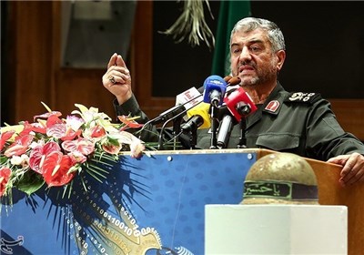 فرمانده کل سپاه: قدرت‌ها می‌دانند که هیچ غلطی نمی‌توانند علیه ایران بکنند