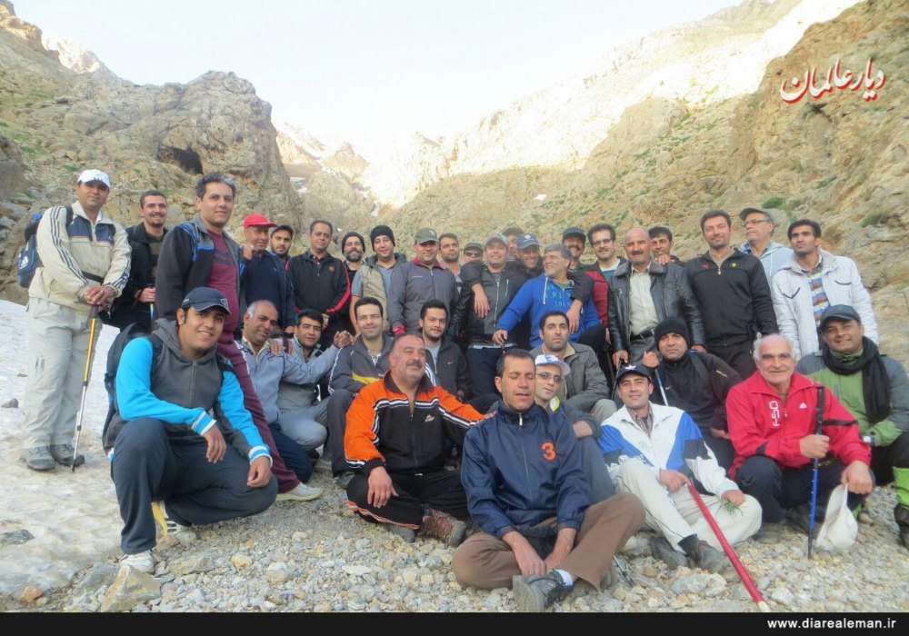 کوهنوردان گروه تختي گلپابگان به ارتفاعات بوئین ميانداشت صعود کردند/تصاویر