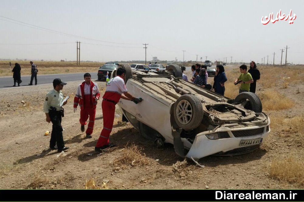 واژگونی خودروی سراتو، سه مصدوم بر جای گذاشت/تصاویر