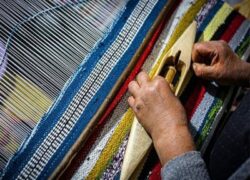 جاجیم‌بافی اصفهان، تحت تاثیر زیراندازهای رنگارنگ ماشینی