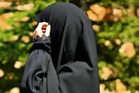 حجاب؛ عامل تقویت عزت‌نفس یا محدودیت روانی؟